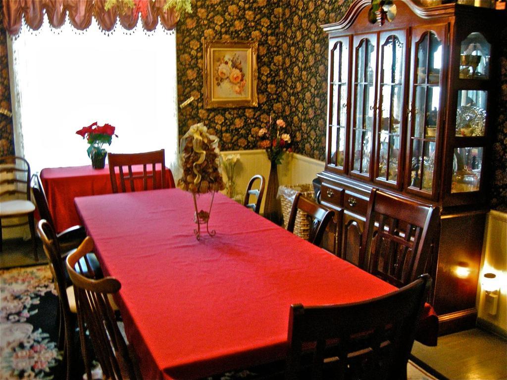 The Old Tower House Bed & Breakfast 노스 벤드 외부 사진