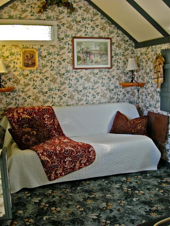 The Old Tower House Bed & Breakfast 노스 벤드 객실 사진