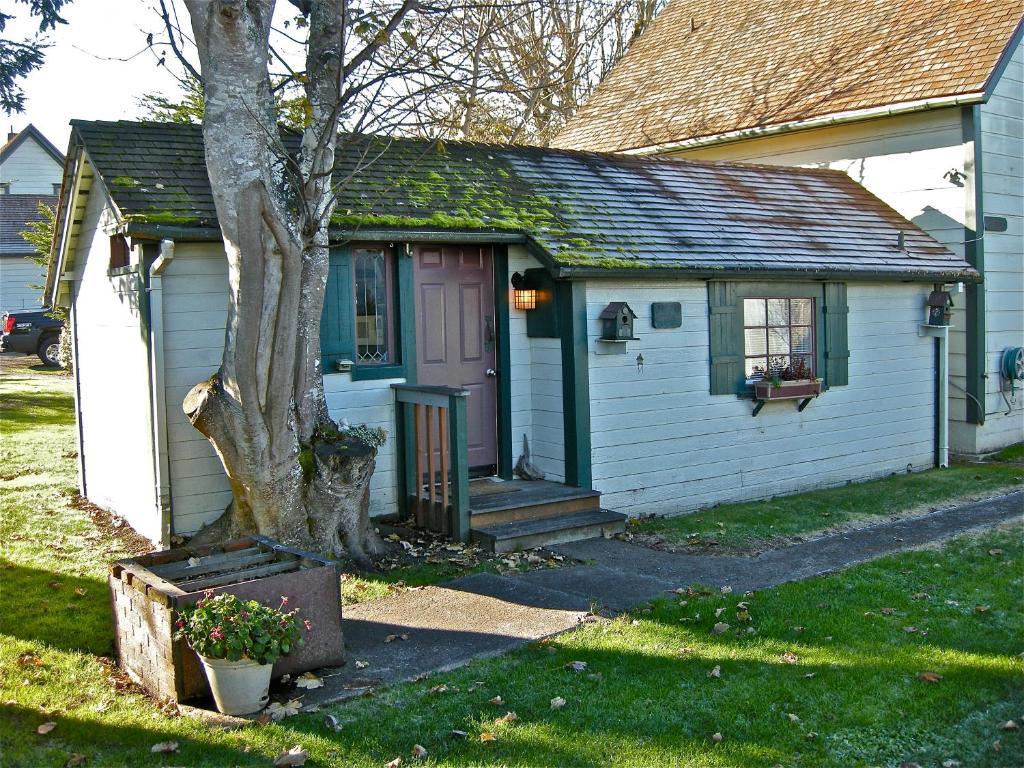 The Old Tower House Bed & Breakfast 노스 벤드 객실 사진